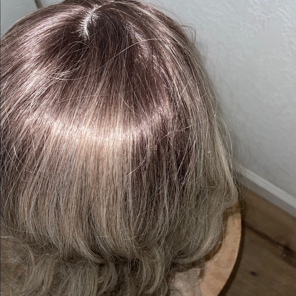 Glam Wavy Lace Wig – 22” Blonde Blend with Dark Roots, Soft & Natural # Q - Picture 6 of 15